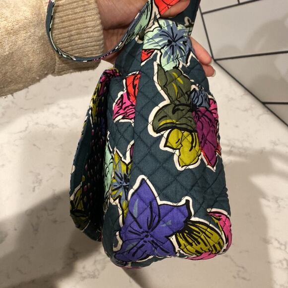 Vera Bradley Carson Falling Flowers quilted crossbody shoulder adjustable bag - Picture 8 of 16